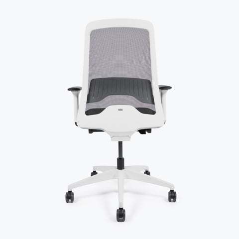 Silla Interstuhl EVERYis1 EV211 MARCO Y ESTRUCTURA BLANCA / TAPICERÍA Y MALLA NEGRA