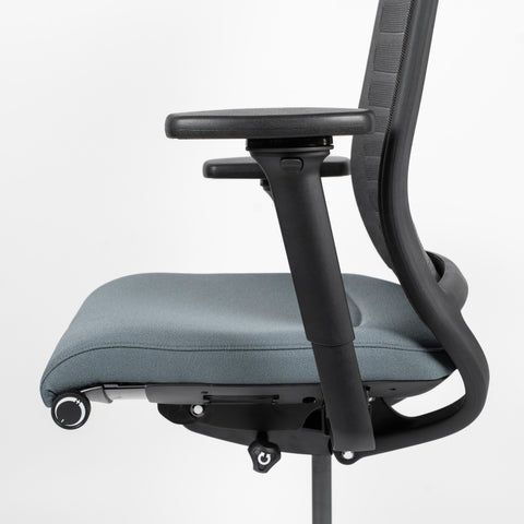 Silla Interstuhl HERO 172H MARCO Y ESTRUCTURA NEGRA / TAPICERÍA Y MALLA GRIS
