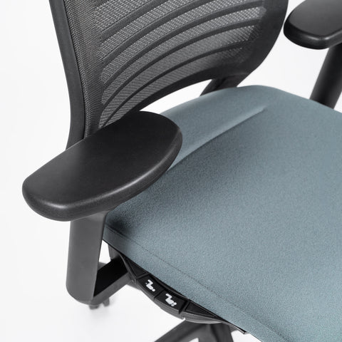Silla Interstuhl HERO 172H MARCO Y ESTRUCTURA NEGRA / TAPICERÍA Y MALLA GRIS