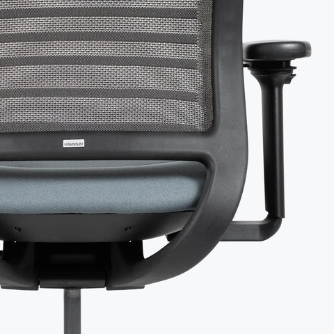 Silla Interstuhl HERO 275H MARCO Y ESTRUCTURA NEGRA / TAPICERÍA Y MALLA GRIS