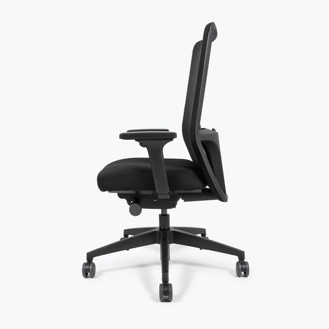 Silla Interstuhl NICE NC260 MARCO Y ESTRUCTURA NEGRA / TAPICERÍA NEGRA Y MALLA NEGRA