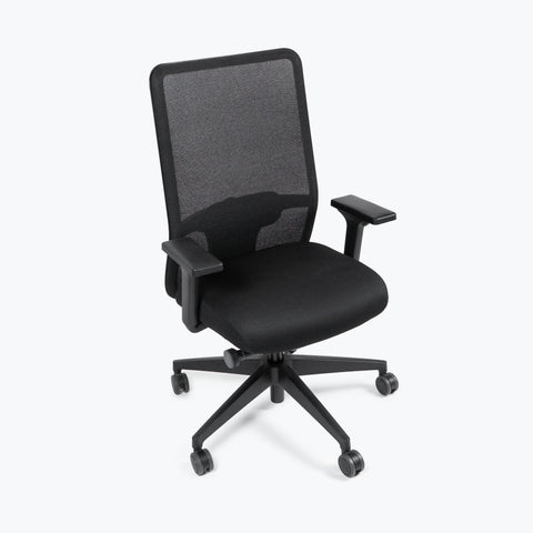 Silla Interstuhl NICE NC260 MARCO Y ESTRUCTURA NEGRA / TAPICERÍA NEGRA Y MALLA NEGRA