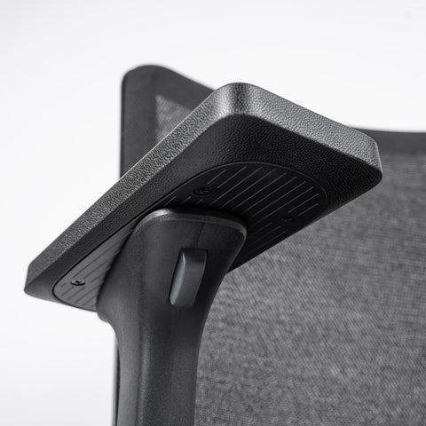 Silla Interstuhl NICE NC260 MARCO Y ESTRUCTURA NEGRA / TAPICERÍA NEGRA Y MALLA NEGRA
