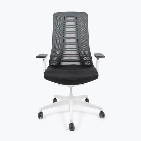 Silla Interstuhl PUREIS3 MARCO Y ESTRUCTURA BLANCA / TAPICERÍA Y MALLA NEGRA