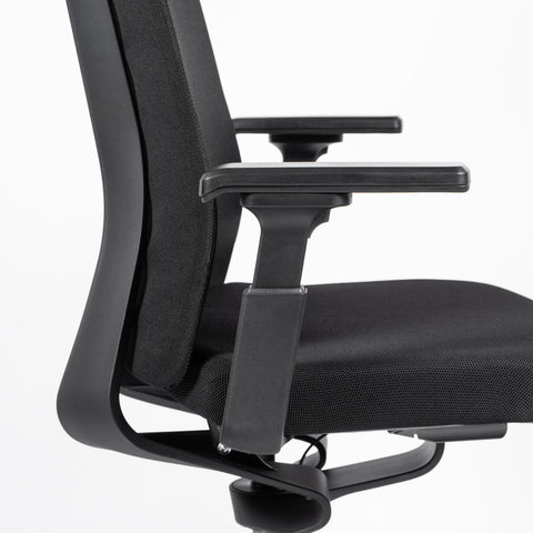Silla Interstuhl PUREIS3 NEGRA